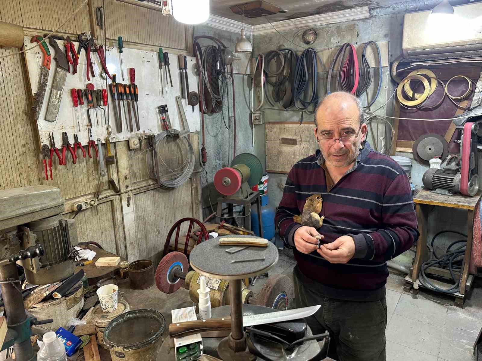 ormanda buldugu sincap en yakin dostu oldu 5 GVgJCUOG