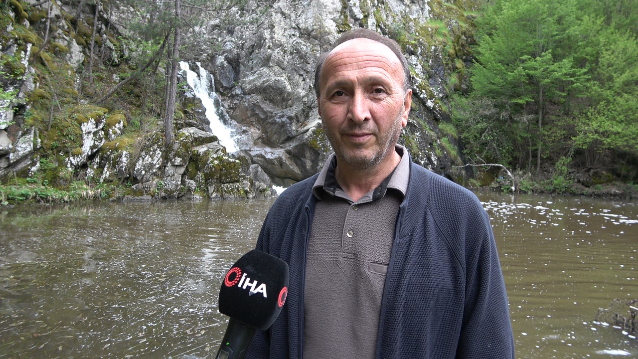 ormanin icerisindeki selale gorenleri mest ediyor 10 vuEAKSed