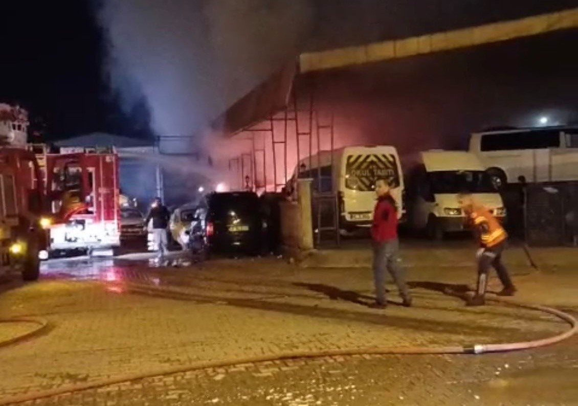 ortaca sanayi sitesinde yangin 4 arac ve 1 is yeri zarar gordu 0 eKQYLr9j