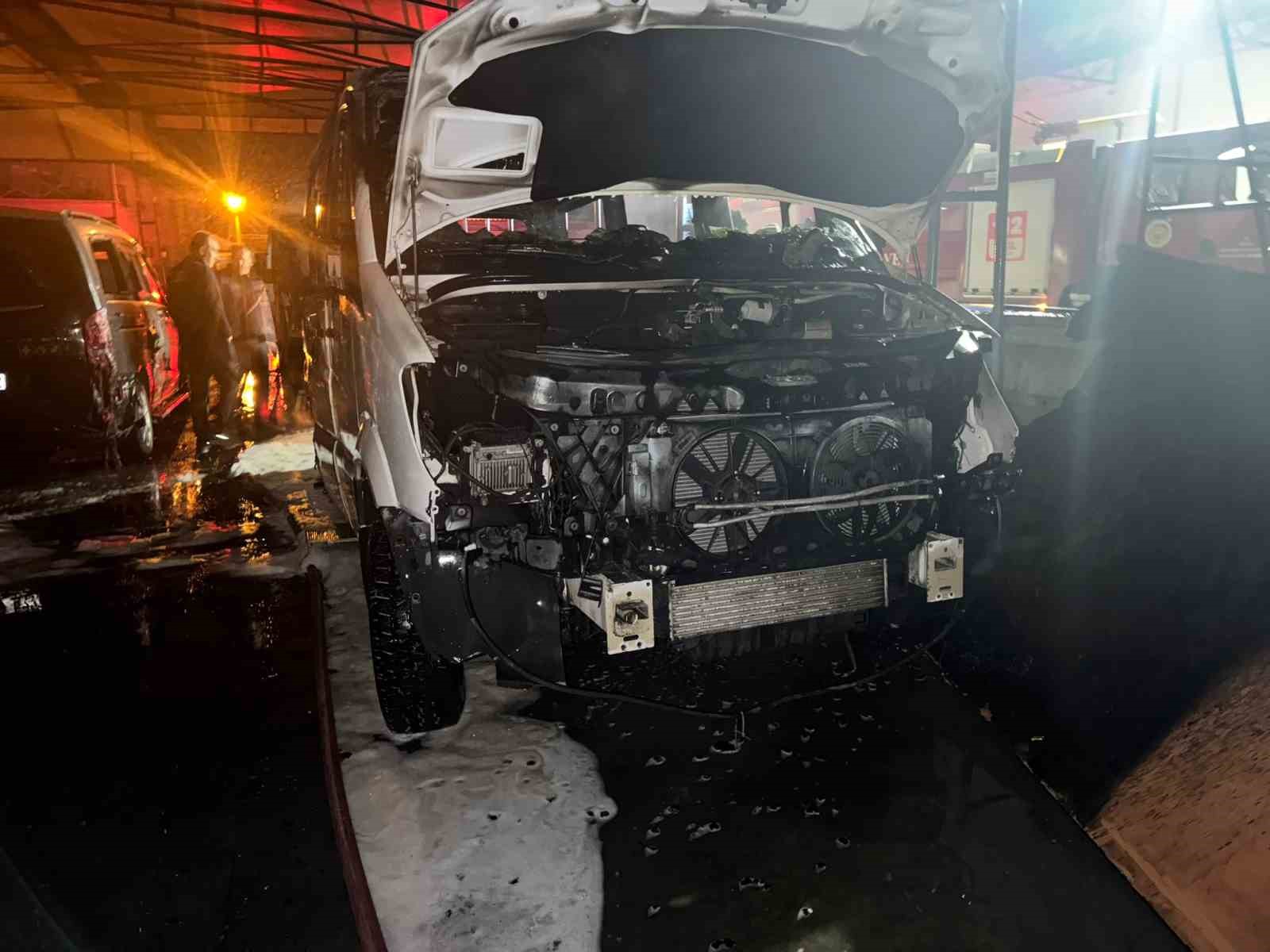 ortaca sanayi sitesinde yangin 4 arac ve 1 is yeri zarar gordu 1 7AGb7kTI