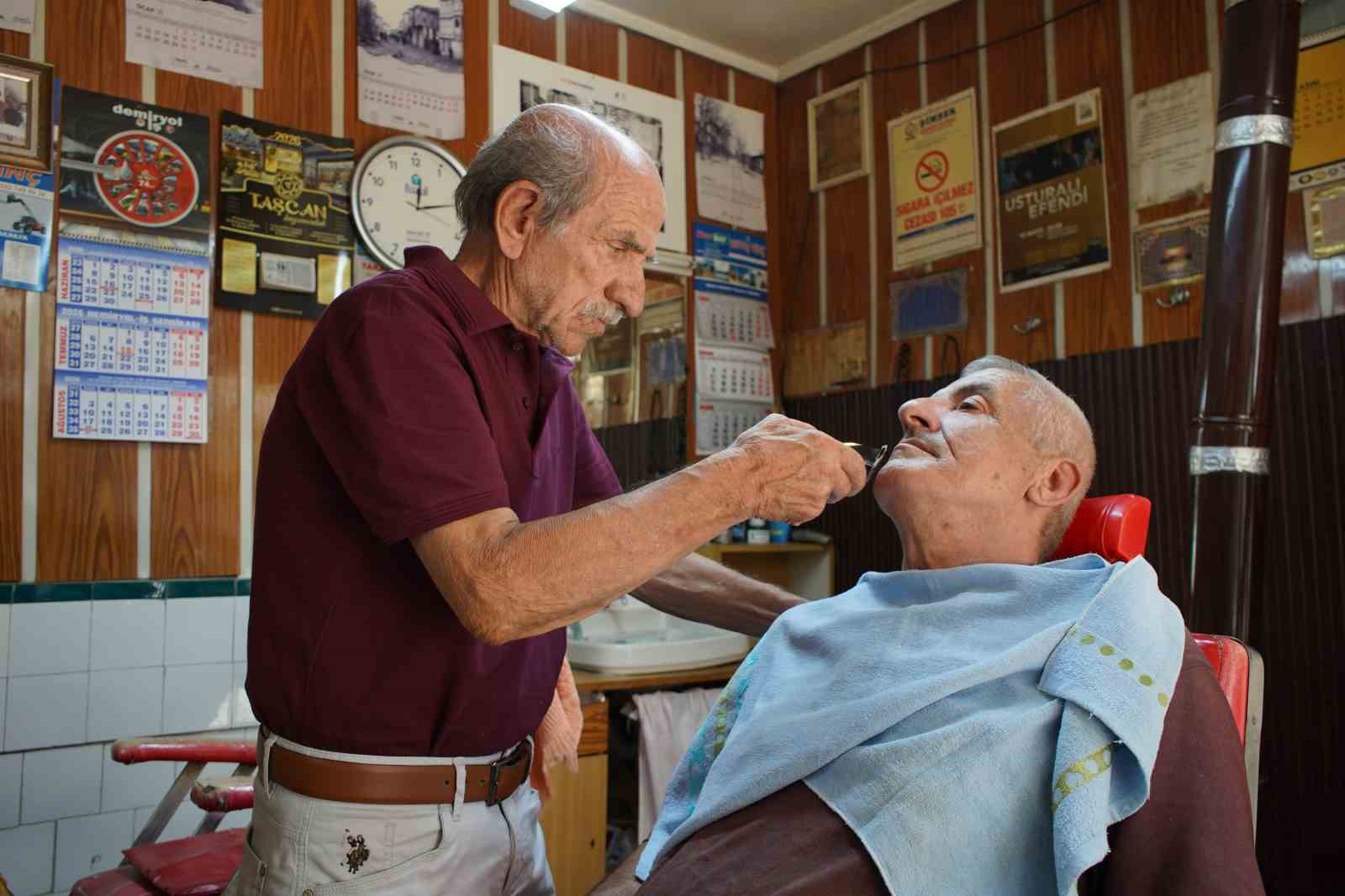 ortagi vefat edince koltugunu emekli etti 2 bZtdH17P