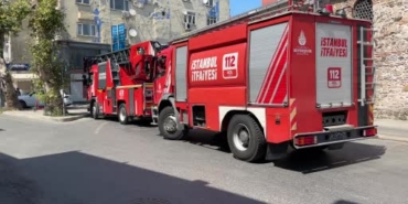 ortakoyde-iett-otobusunden-dumanlar-yukseldi-motor-arizasi-trafige-neden-oldu-AiEUqkuS.jpg