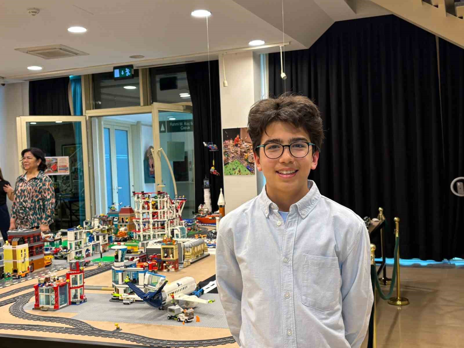 ortaokul ogrencisi olan batunun lego sehri muzede sergileniyor 1 KCtbwNza