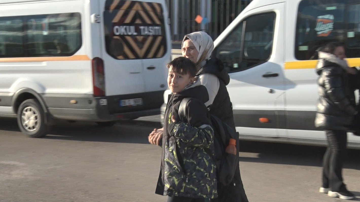 ortaokul ogrencisinin mansur yavasa yol cagrisi gulumsetti 0