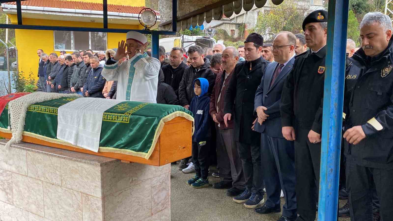 Ortaokul öğrencisinin öldüğü servis kazasında 6 kamu görevlisine hapis talebi 9 ortaokul ogrencisinin oldugu servis kazasinda 6 kamu gorevlisine hapis talebi 5 6OXy1vBg