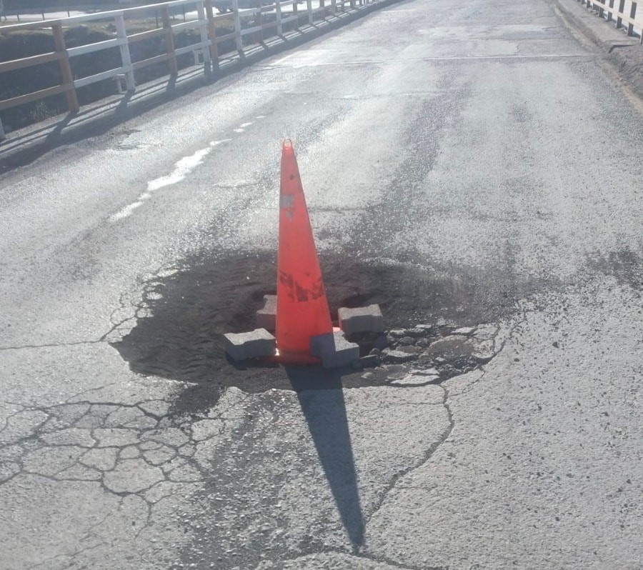 ortasinda delik olusan kopru trafige kapatildi 2 r5BNDA6U