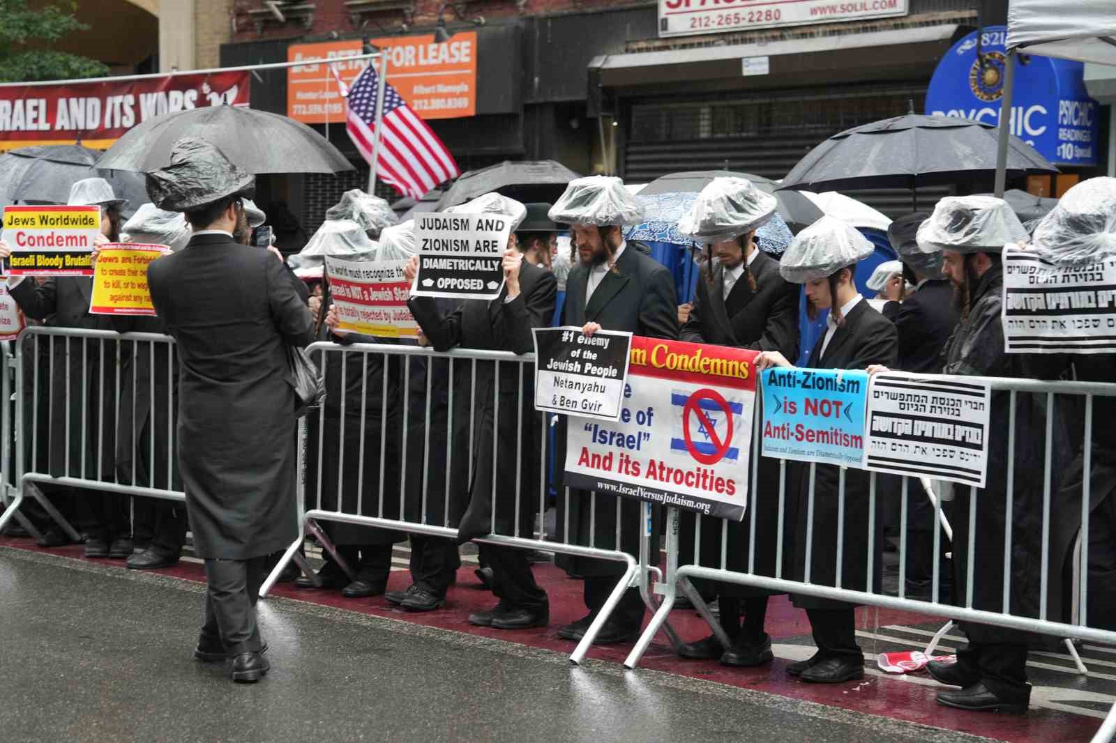 Ortodoks Yahudiler, New York’ta İsrail Devleti’ni ve zorunlu askerlik uygulamasını protesto etti 10 ortodoks yahudiler new yorkta israil devletini ve zorunlu askerlik uygulamasini protesto etti 6