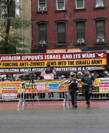 ortodoks-yahudiler-new-yorkta-israil-devletini-ve-zorunlu-askerlik-uygulamasini-protesto-etti-AnOWApYj.jpg