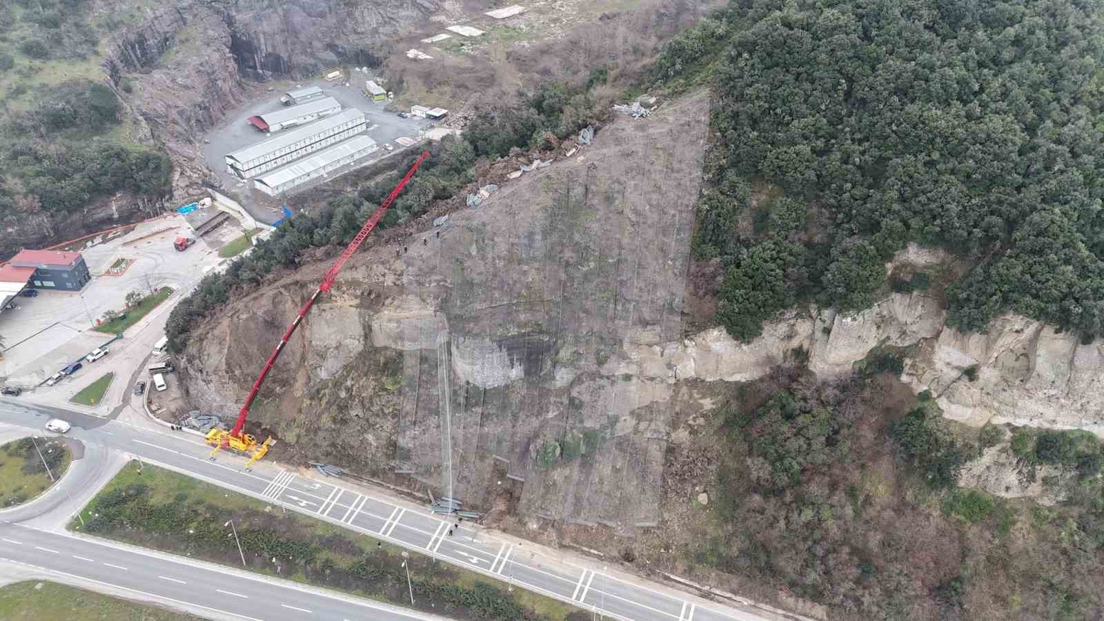 orumcek adamlar yamaclari celik aglarla oruyor 4 GtCDmzmf