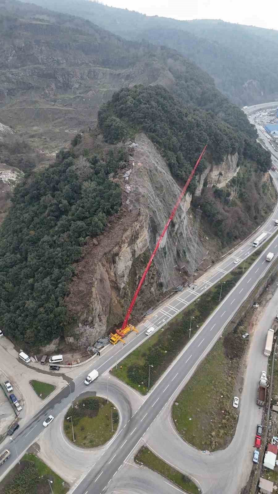 orumcek adamlar yamaclari celik aglarla oruyor 6 aHnRWpyZ