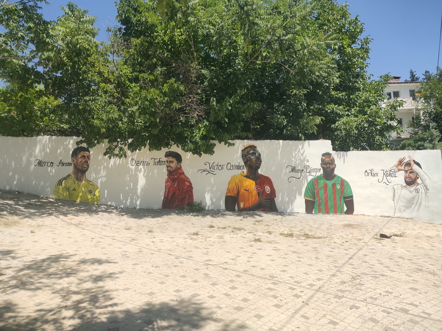 Osimhen, Asensio ve Diagne aynı sokakta buluştu 10 osimhen asensio ve diagne ayni sokakta bulustu 6 FZhnDaqP