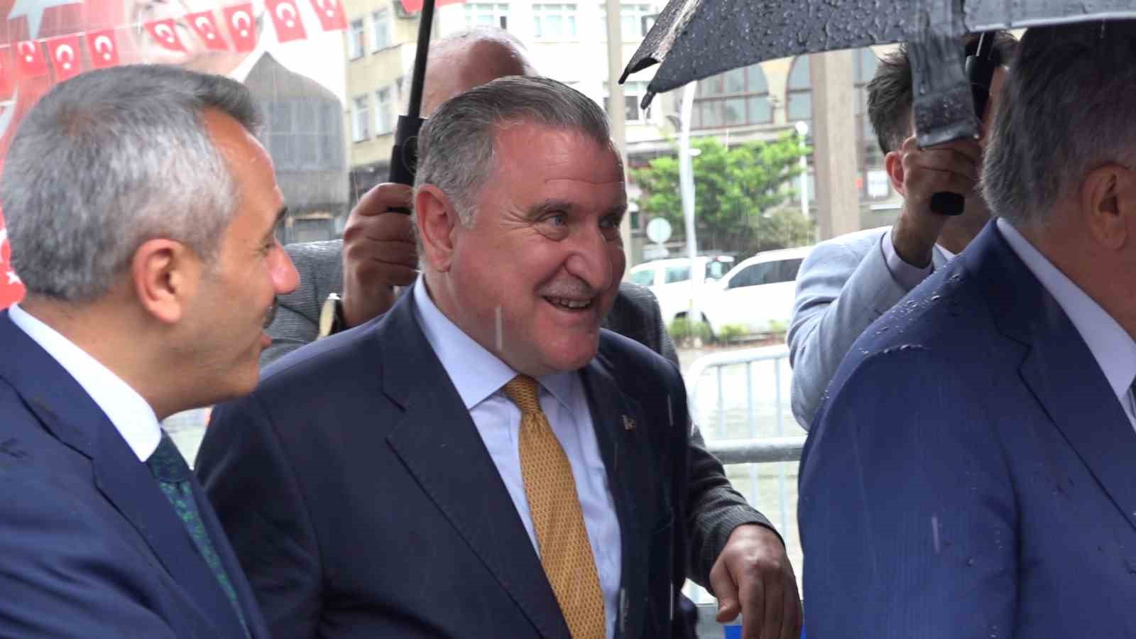 Osman Aşkın Bak: "Ülkemizde hiçbir şey kapalı kalmasın, açıklansın, araştırılsın" 5 osman askin bak ulkemizde hicbir sey kapali kalmasin aciklansin arastirilsin 1 kkKL3cOH