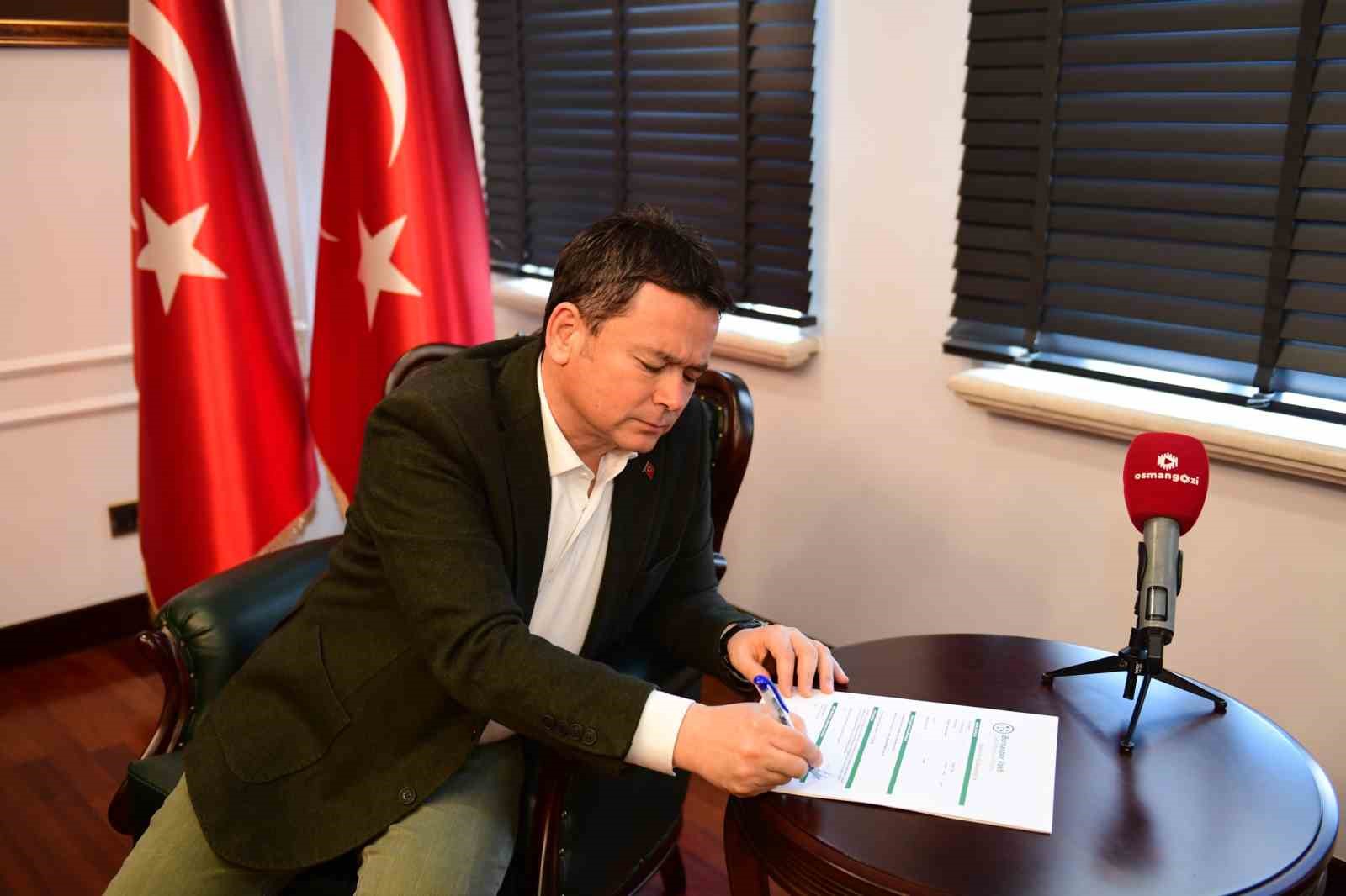 Osmangazi Belediye Başkanı Erkan Aydın, Bursaspor Vakfı Mütevelli Heyeti’ne katıldı 13 osmangazi belediye baskani erkan aydin bursaspor vakfi mutevelli heyetine katildi 9 bNDnICly