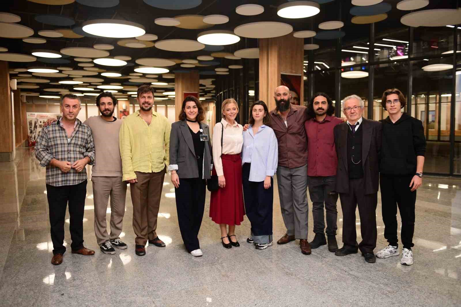osmangazi belediyesi duvarlarin otesini sanatseverlerle bulusturdu 4 jiIZjY9Y