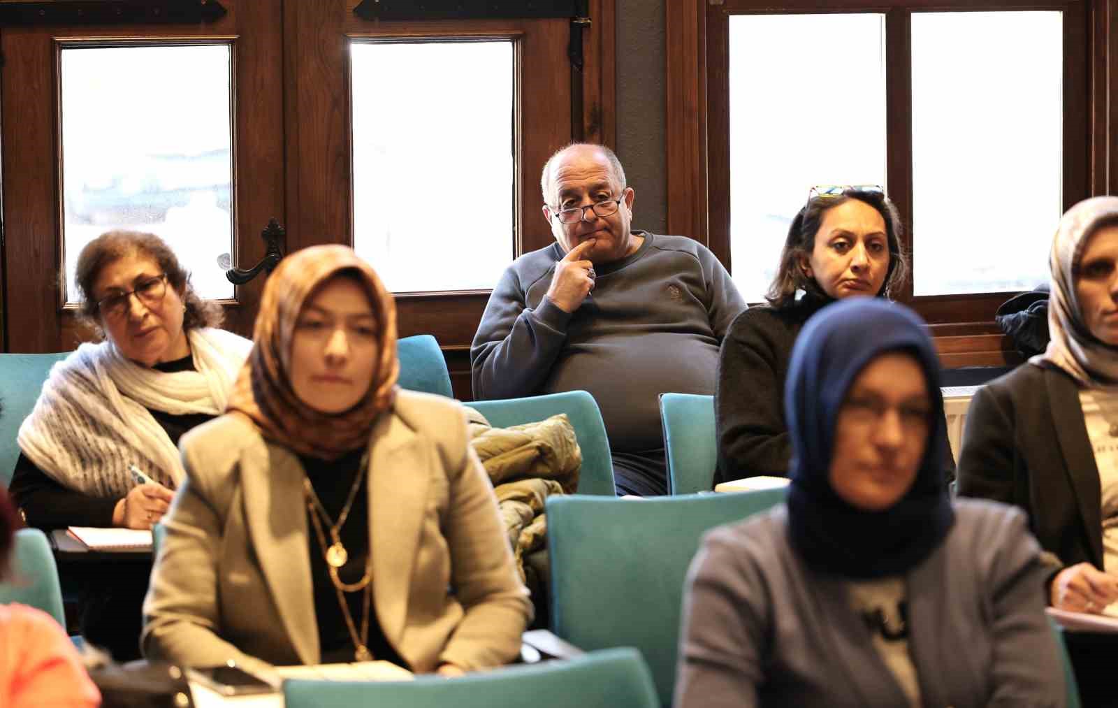 osmangazi belediyesi oyku yazmayi atolye calismalariyla ogretiyor 2 ZnBVBtWq