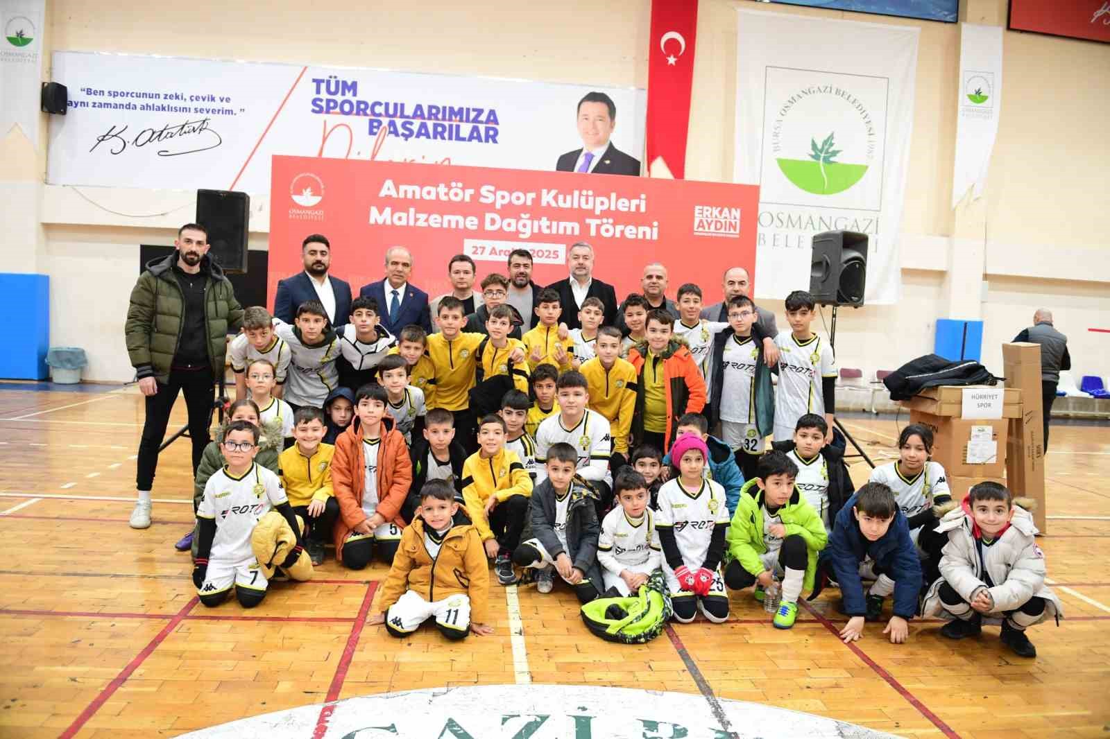 Osmangazi Belediyesi’nden amatör spor kulüplerine malzeme desteği 5 osmangazi belediyesinden amator spor kuluplerine malzeme destegi 1