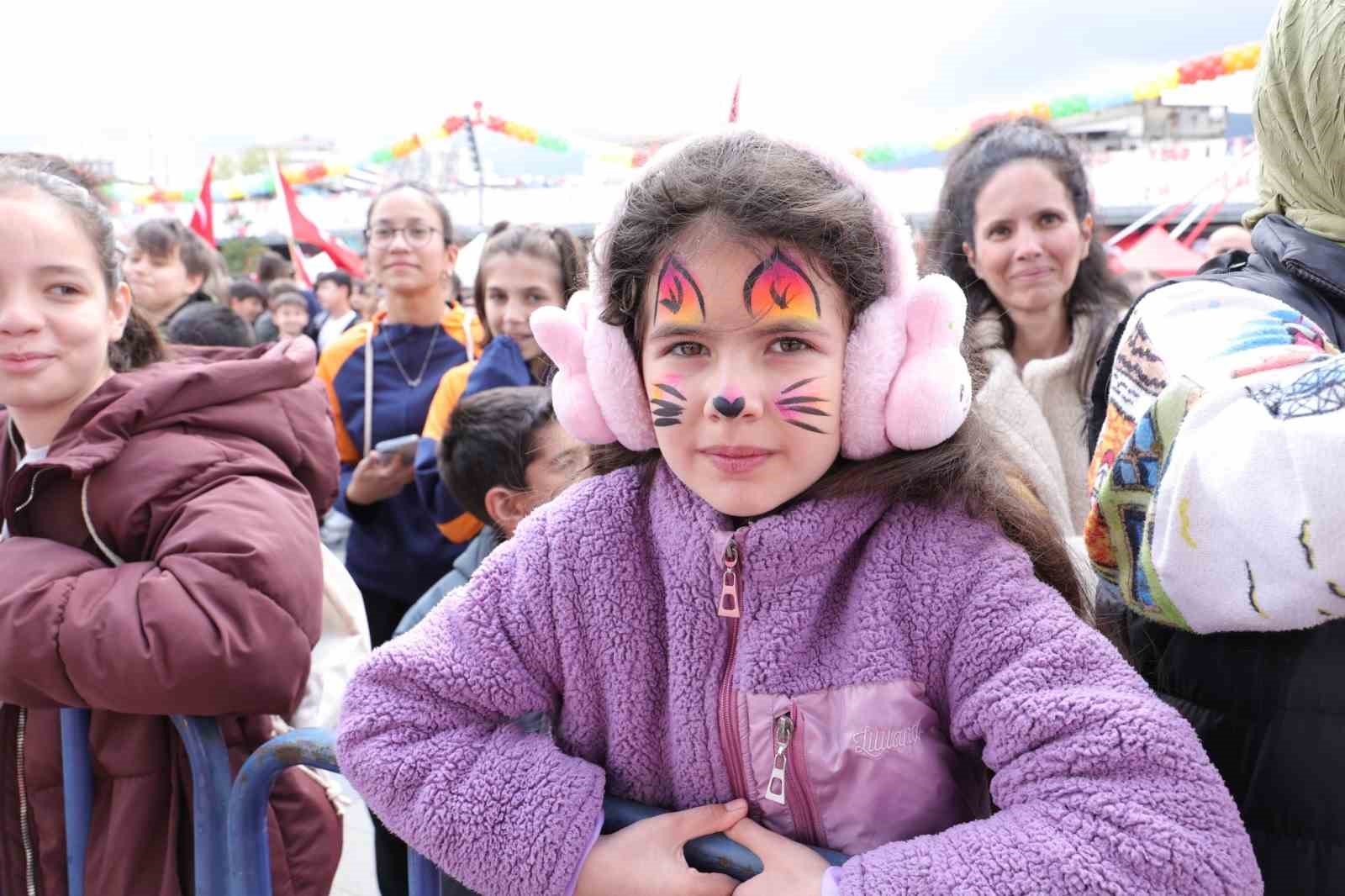 osmangazi belediyesinden cocuklara 3 gun surecek bayram hediyesi 4 92edwvGr