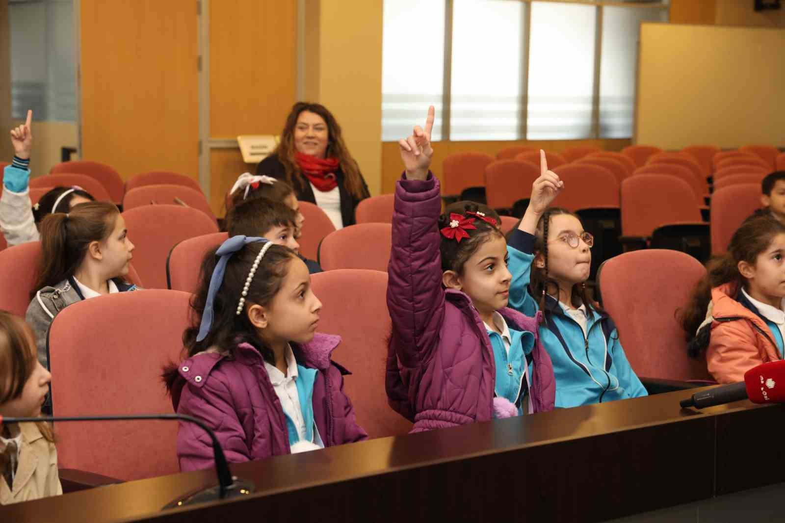 osmangazi belediyesinden cocuklara yerel yonetim bilinci 3