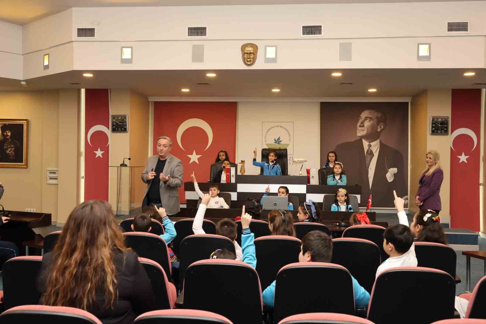 osmangazi belediyesinden cocuklara yerel yonetim bilinci 6 PJ1eZrmh