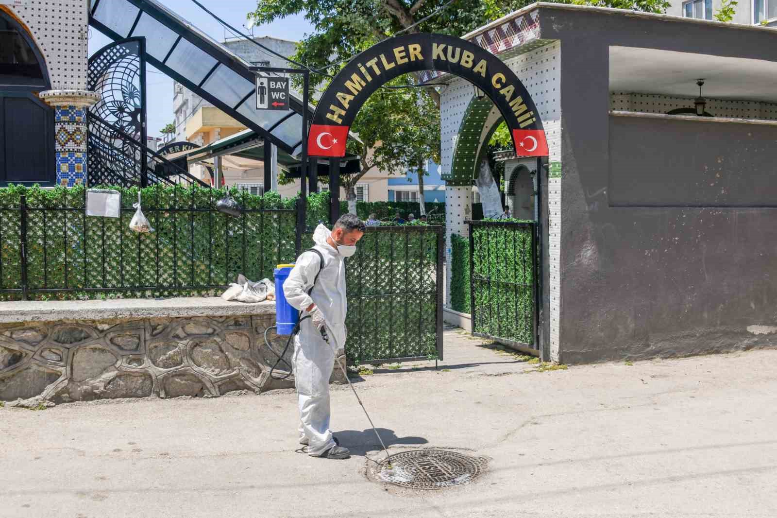 Osmangazi Belediyesi’nden haşereye karşı anında müdahale 9 osmangazi belediyesinden hasereye karsi aninda mudahale 5 ushwiFvJ