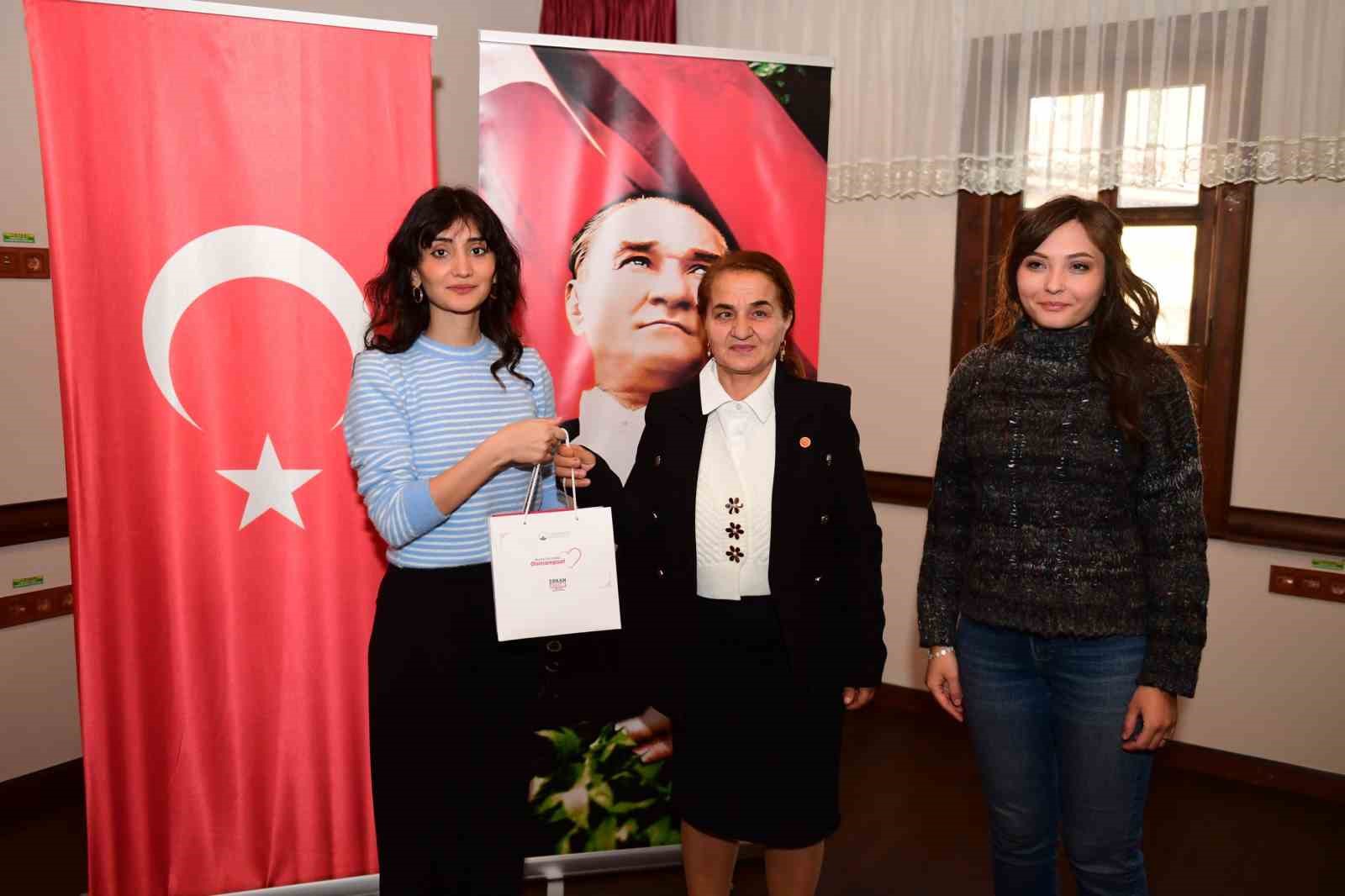 osmangazi belediyesinden kadin sagligina farkindalik paneli 2