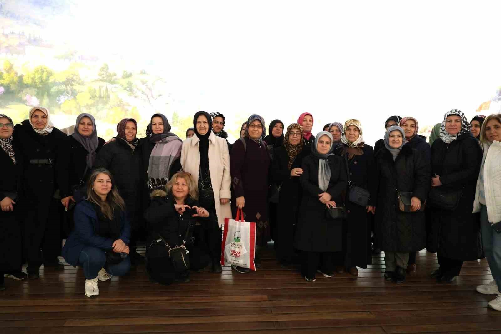 Osmangazi Belediyesi’nden kadınlara kültür gezisi 4 osmangazi belediyesinden kadinlara kultur gezisi 0 Suga3Lh4