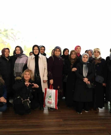 osmangazi-belediyesinden-kadinlara-kultur-gezisi-alZmPnnk.jpg