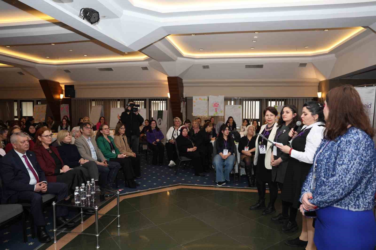 osmangazi belediyesinden turkiyeye ornek kadin calistayi 3 WbPY6YwM