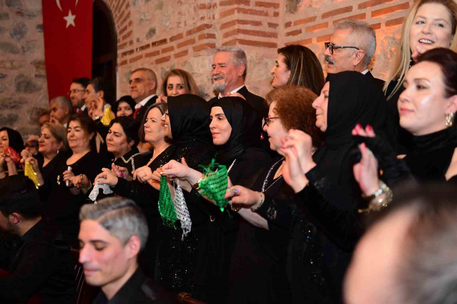 osmangazi belediyesinden turkulerle dolu unutulmaz konser 1 3nD23M96
