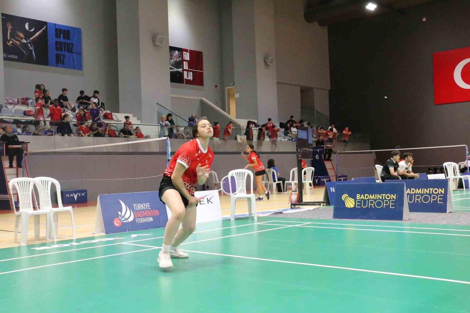 osmangazi belediyesporlu nihan tahran avrupa yolunda 0 m9zAIDdm