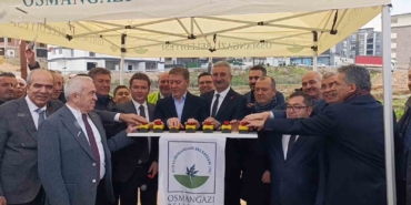 osmangazi-demirtas-sakarya-mahallesinde-kapali-pazar-alaninin-temeli-atildi-eJTdl9Ha.jpg