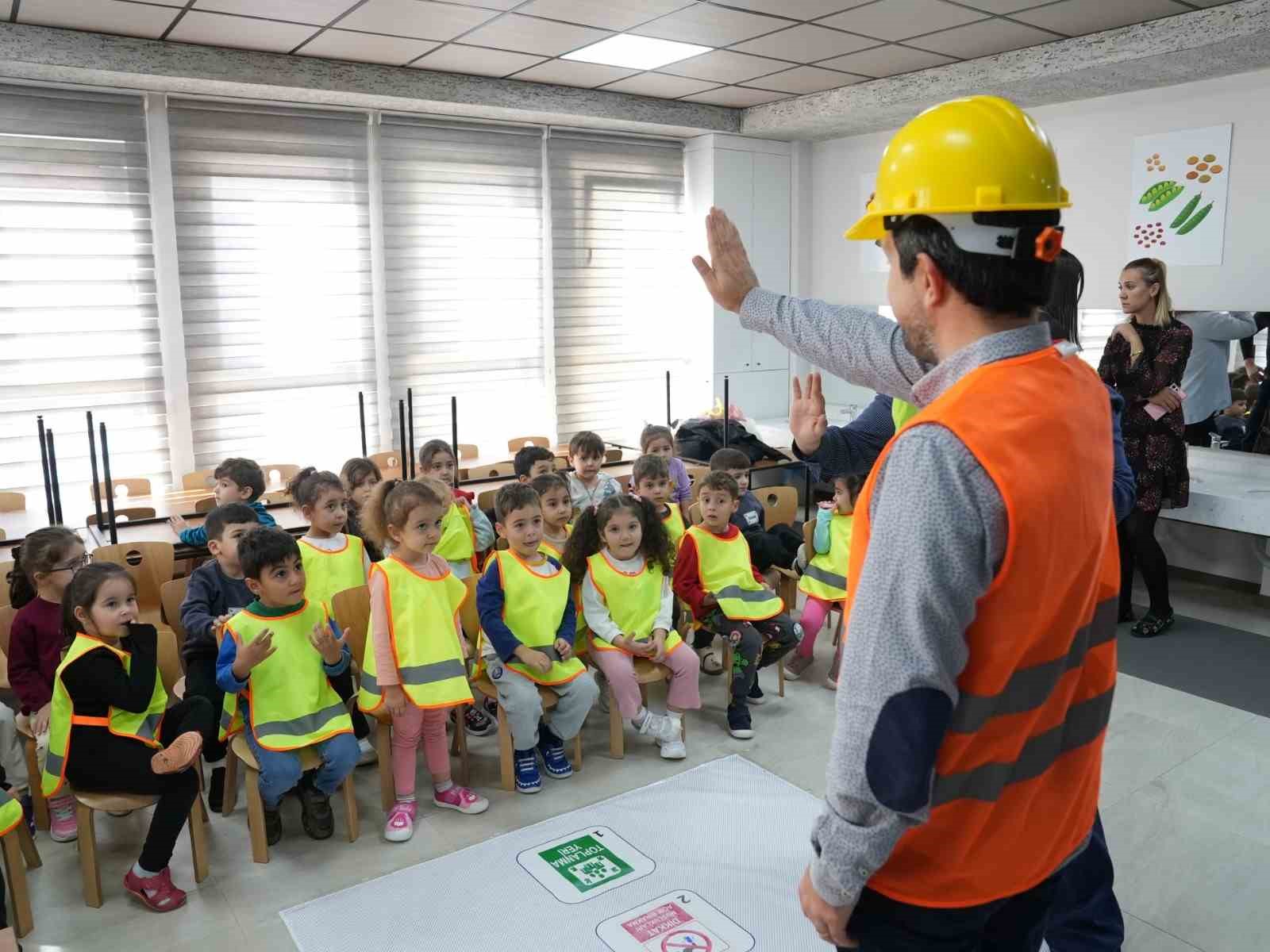 osmangazi kreslerinde miniklere is guvenligi egitimi 2 QDEHfei2
