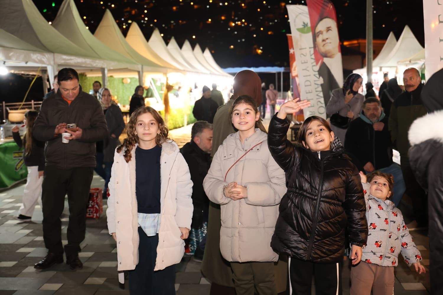 osmangazi ramazan sokagi kapilarini acti 1 ZTNNeXQZ