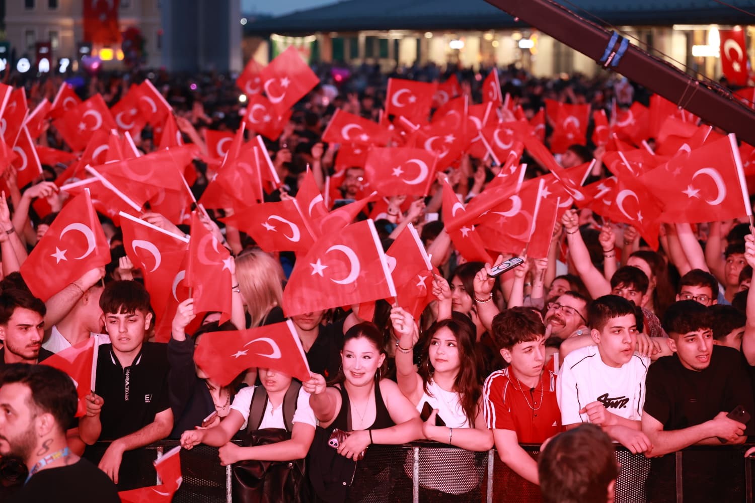 osmangazide 25 bin genc 19 mayis coskusunda bulustu 1