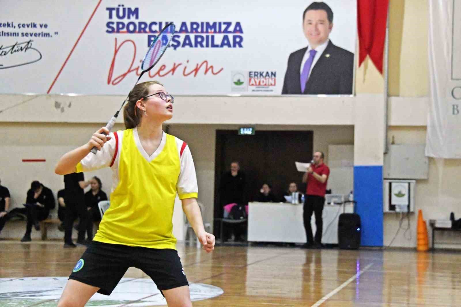 osmangazide badminton heyecani zirveye tasti 4 w6eizhFj