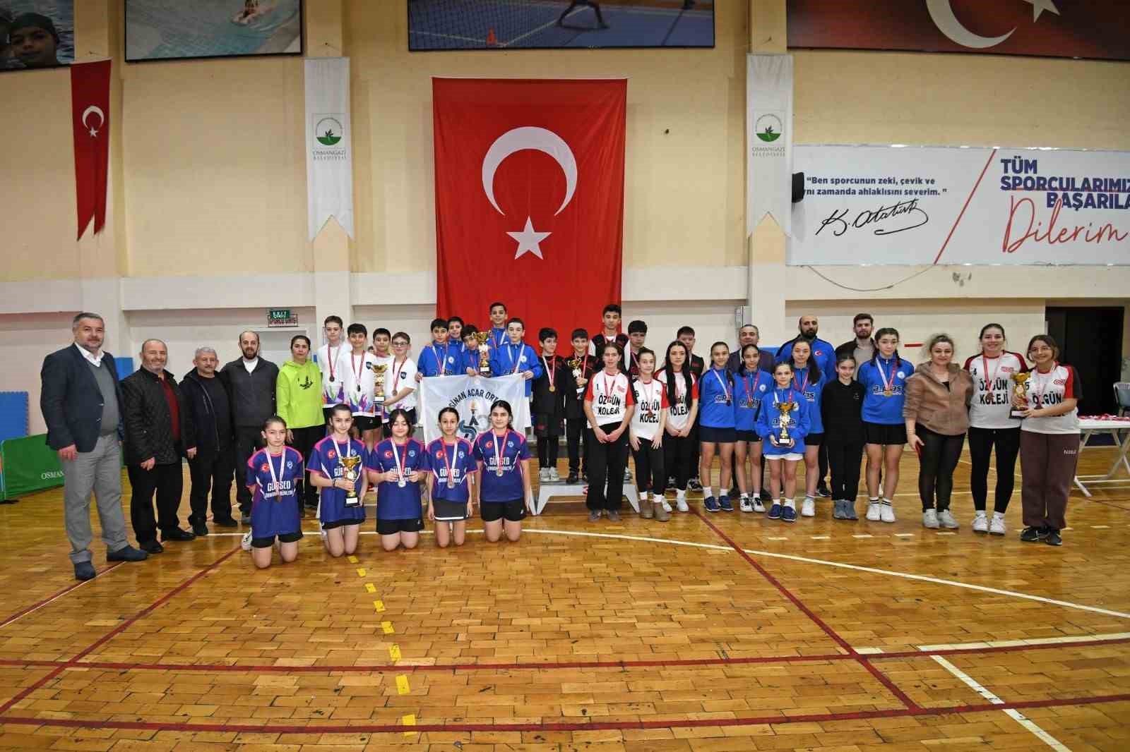 osmangazide badminton heyecani zirveye tasti 5 tbGqZB8u