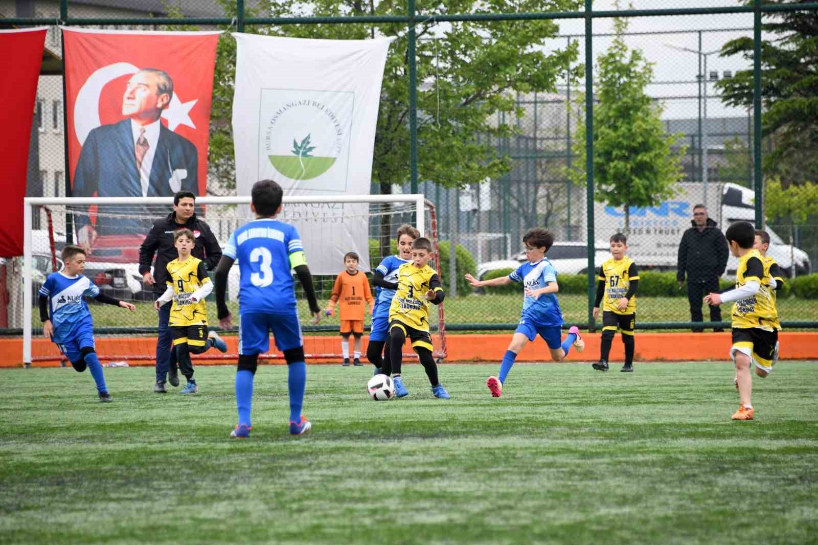 osmangazide cocuklar sahada bulustu 0 pAS5yhyG