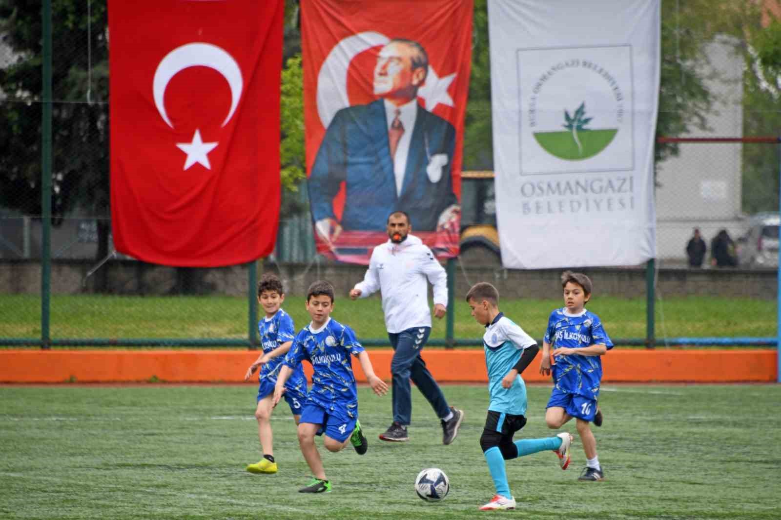 osmangazide cocuklar sahada bulustu 3 z4A1WT41