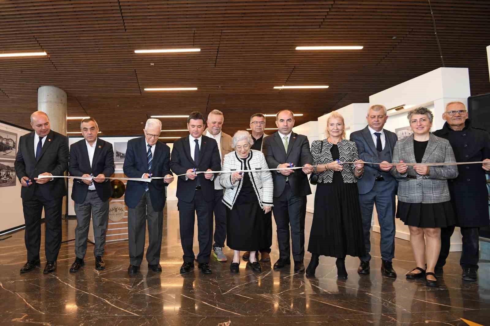 osmangazide cumhuriyet ruhunu yansitan fotograf sergisi 3 aNJ5hidS