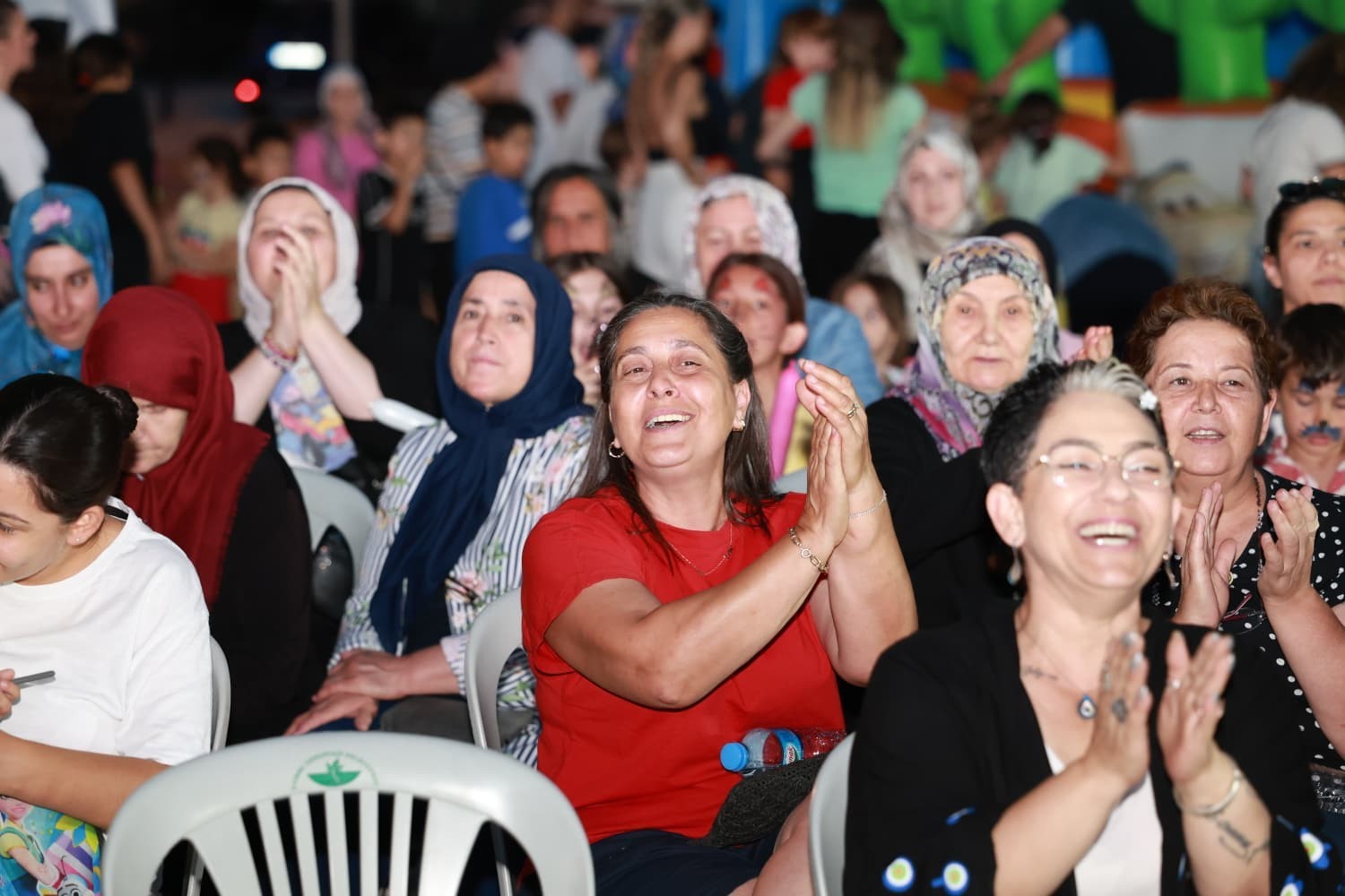 Osmangazi’de eğlence mahalle mahalle geziyor 4 osmangazide eglence mahalle mahalle geziyor 0 sMkQU81Q