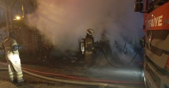 osmangazide gece saatlerinde yangin panigi 1 yarali 5 yrtidqUl