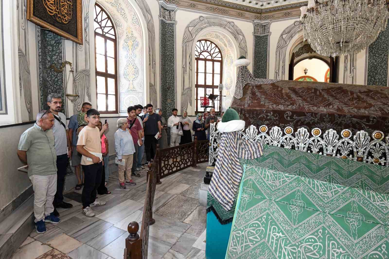 osmangazide gencler tanpinarin izinde bursayi yeniden tanidi 2 XZmlM3LG