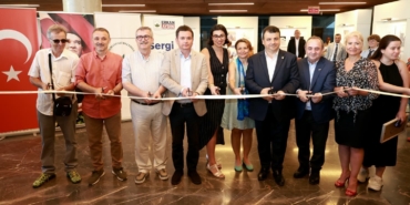 osmangazide-gocun-hikayelerini-karikaturlerle-anlatan-sergi-1zTWyWyt.jpg