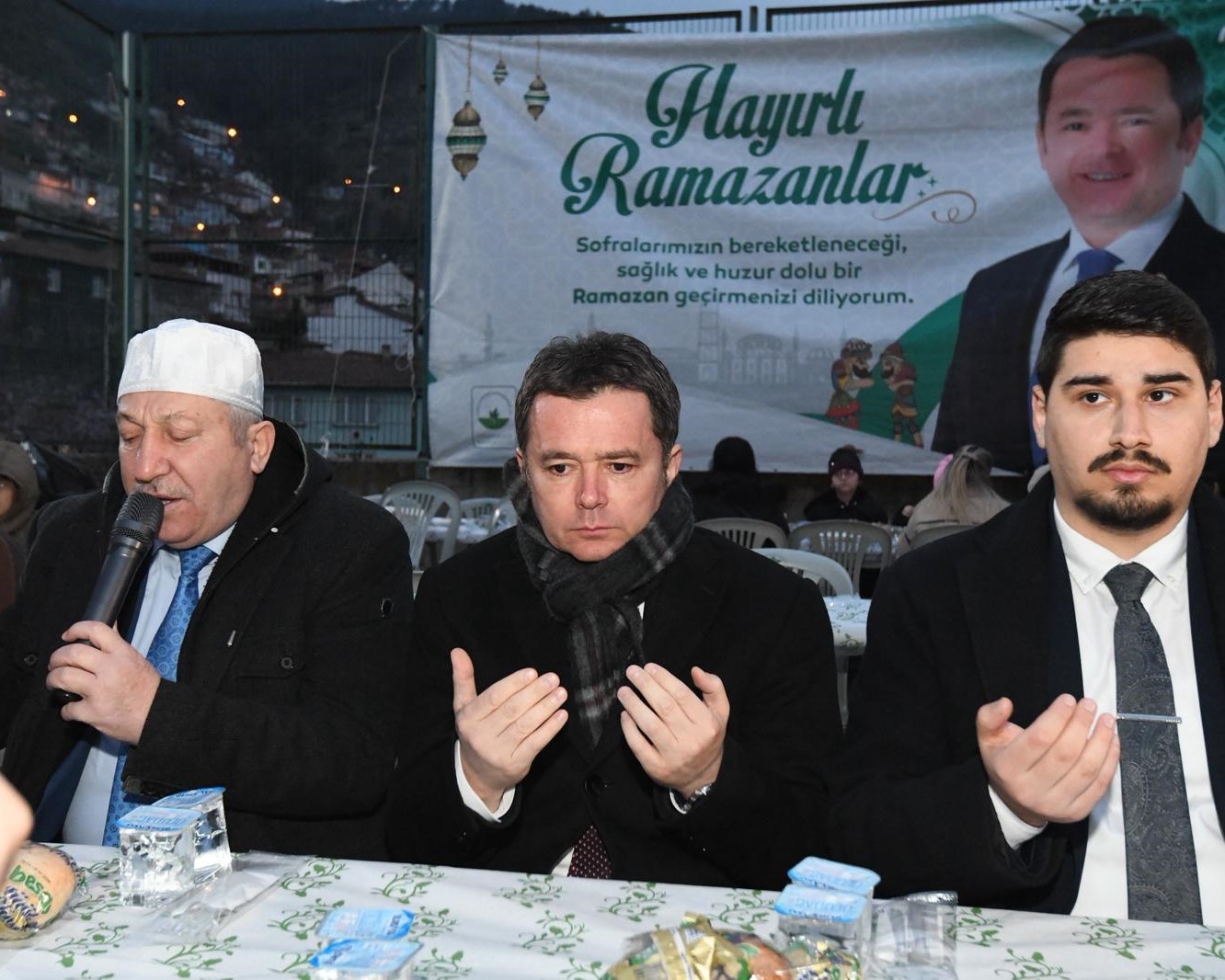 osmangazide gonul sofralari buyuyor 1 AGRrY9it