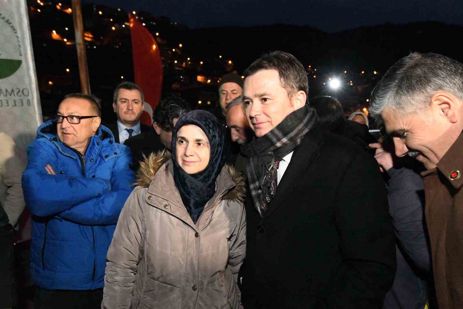 osmangazide gonul sofralari buyuyor 4 HCWkv6cV