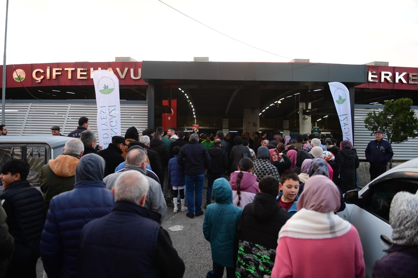 osmangazide gonulleri bulusturan iftar programi 1 c3LYUq7S