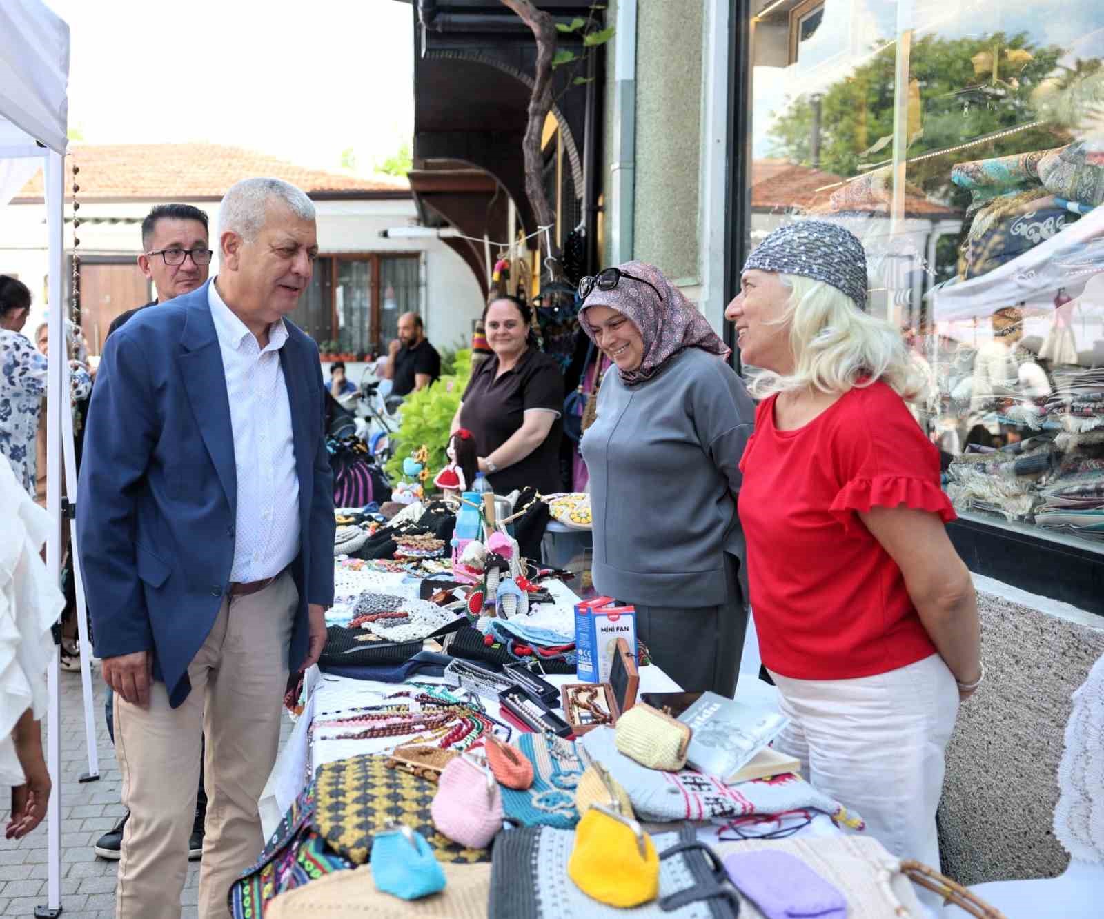 Osmangazi’de kadın emeği Babalar Günü’nde sergilendi 6 osmangazide kadin emegi babalar gununde sergilendi 2 GUYlR5jR
