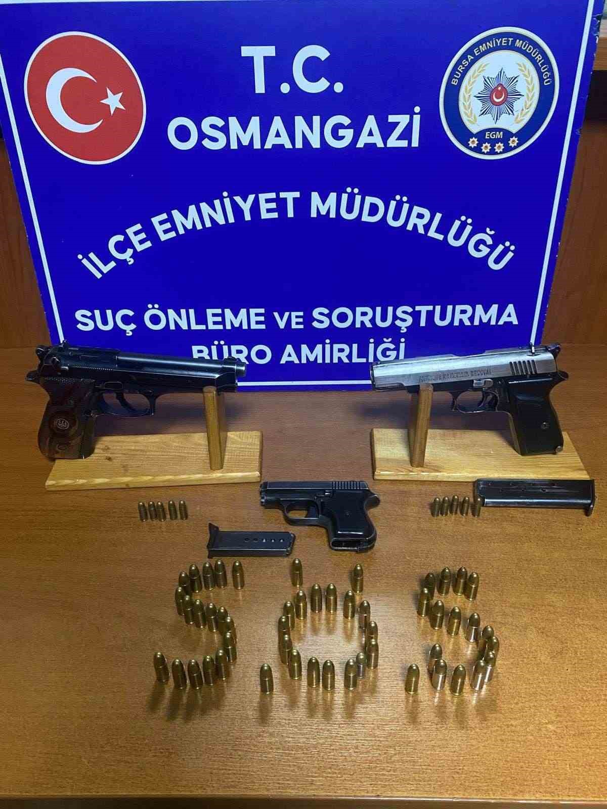 osmangazide ruhsatsiz silah operasyonu 3 gozalti 1 6J1jPeee