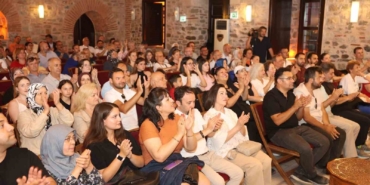 osmangazide-sarkilar-babalar-icin-seslendirildi-HRHBUiq9.jpg