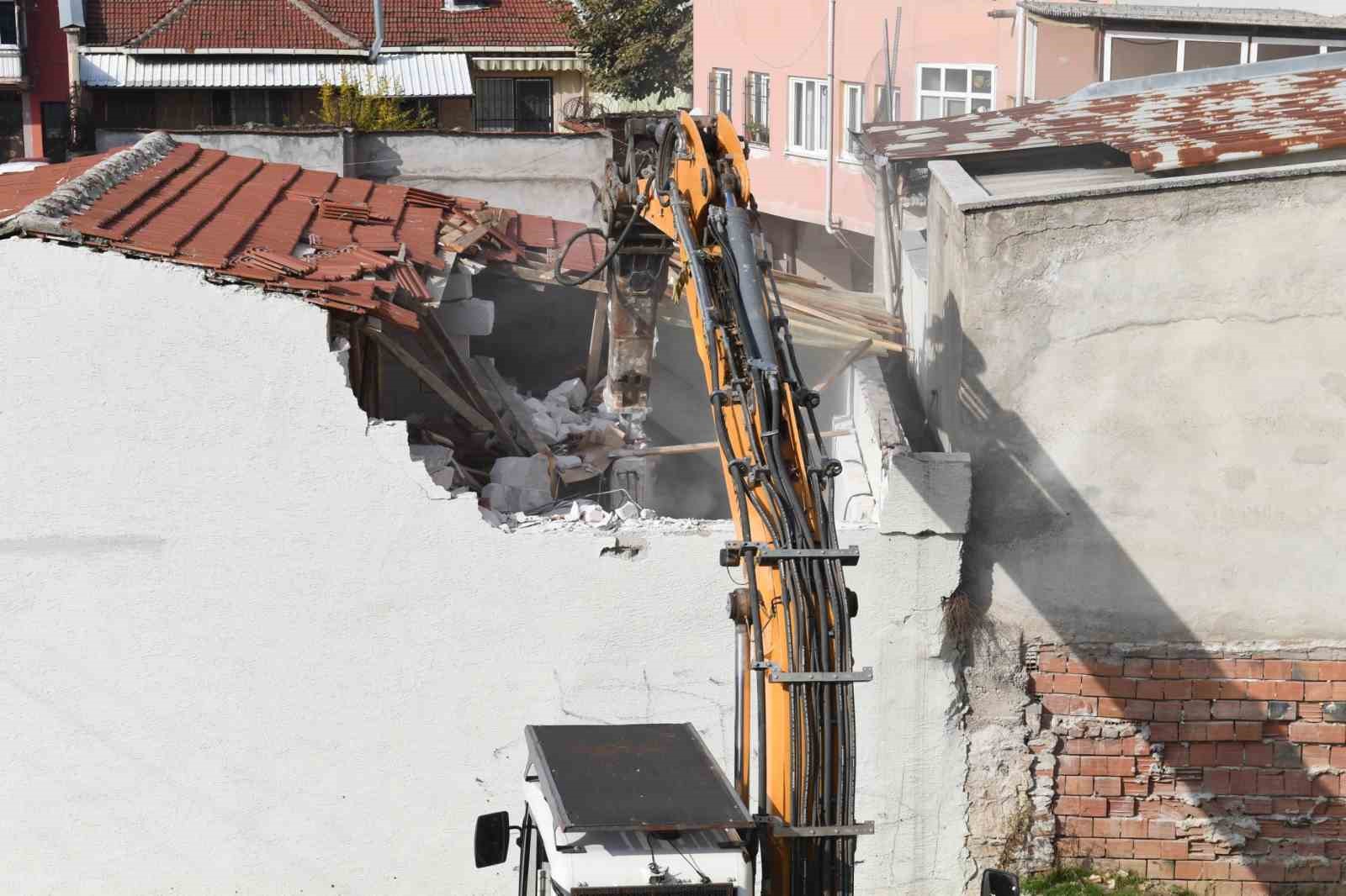 osmangazide tarihi koruyan yikim 5 kvtEg4Ws